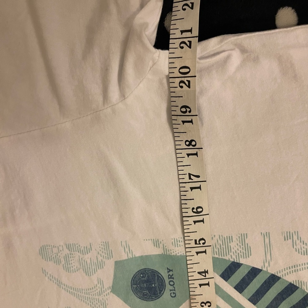 Obey T-Shirt.    M - Picture 6 of 9